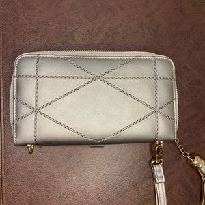 Wristlet wallet